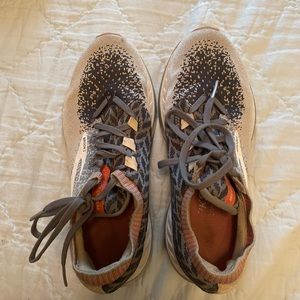 Brooks Bedlam size 7